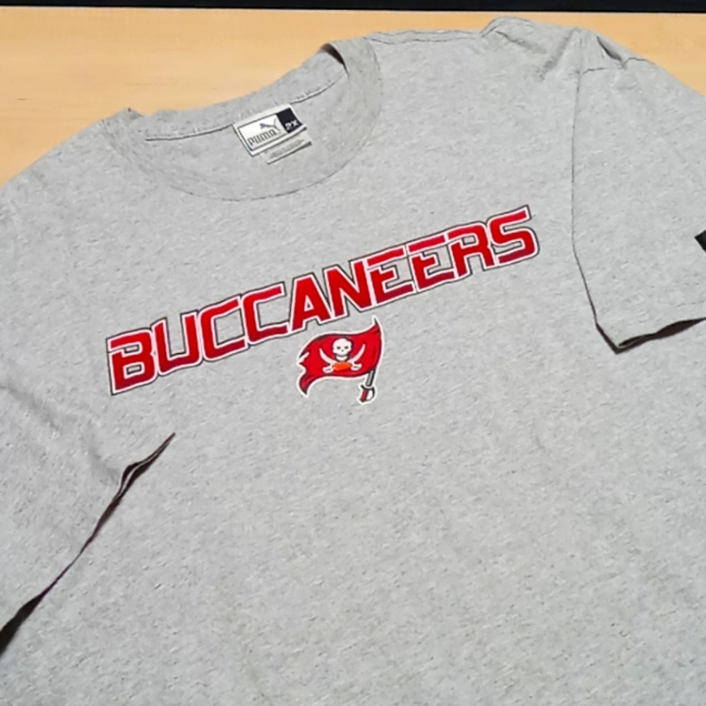 Vintage PUMA "Buccaneers" T-shirt